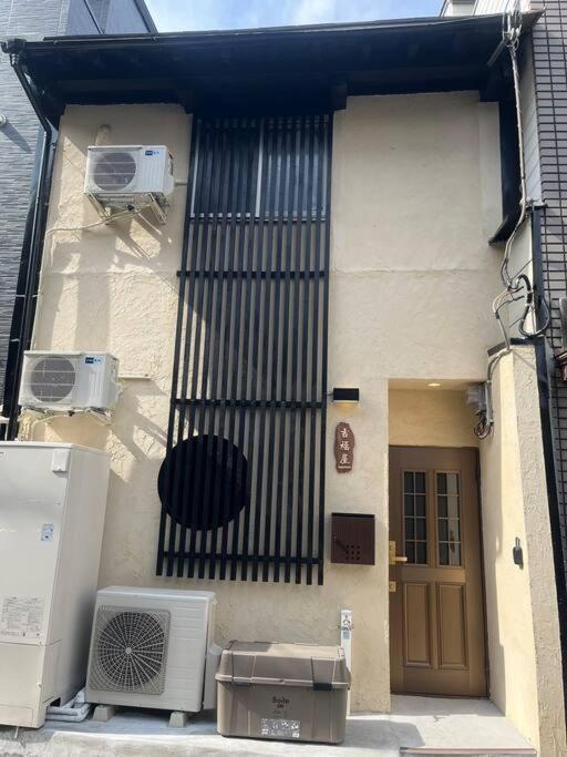 吉福屋/机场直达/3分步行地铁jr/14分usj/心斋桥/難波 Osaka Exterior foto