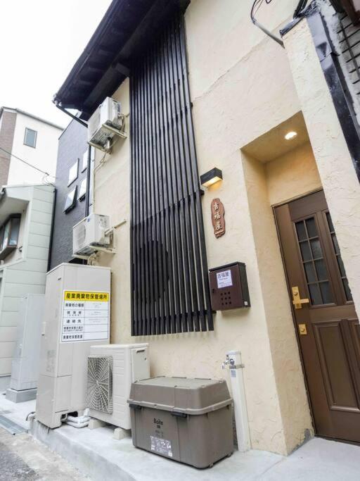 吉福屋/机场直达/3分步行地铁jr/14分usj/心斋桥/難波 Osaka Exterior foto